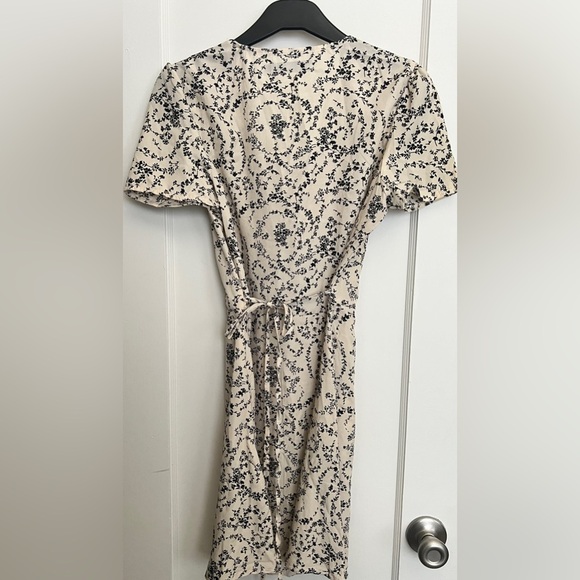 missguided Half Button Tea Dress Floral Uk8 - Picture 4 of 7